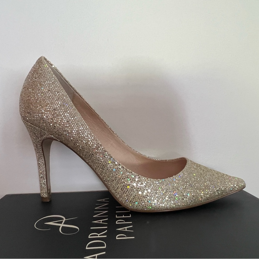 Adrianna Papell Chicago Glitter Heals Sz 9